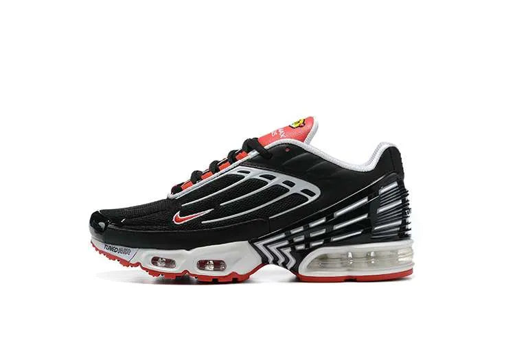 AIR MAX PLUS TN 3 ‘BLACK UNIVERSITY RED’