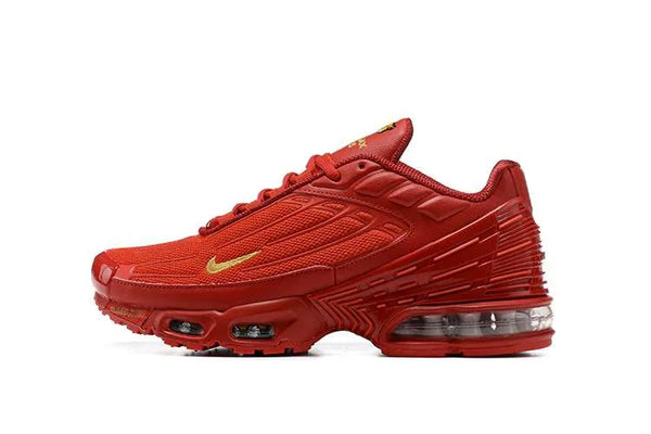 AM PLUS TN 3 ‘GYM RED’