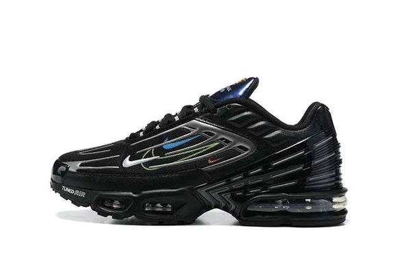 AM PLUS TN 3 ‘QUADRUPLE SWOOSH BLACK METALLIC SILVER’