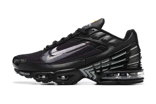 AM PLUS TN 3 ‘STENCIL SWOOSH BLACK’