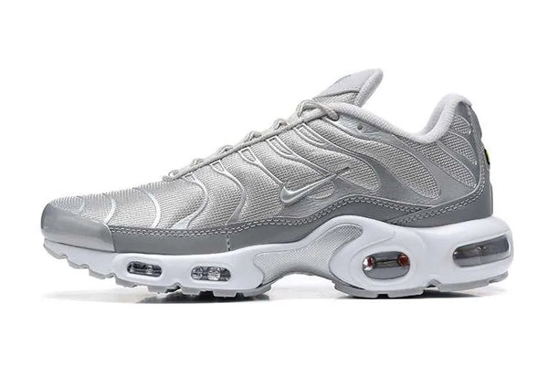 AM PLUS TN ‘METALLIC SILVER WHITE’