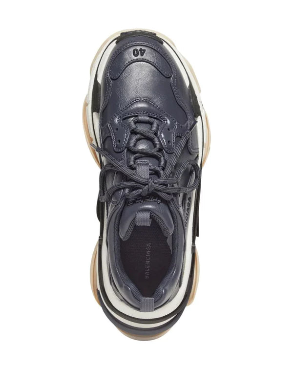 B TRIPLE S