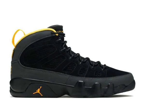 JR 9 ‘DARK CHARCOAL UNIVERSITY GOLD’