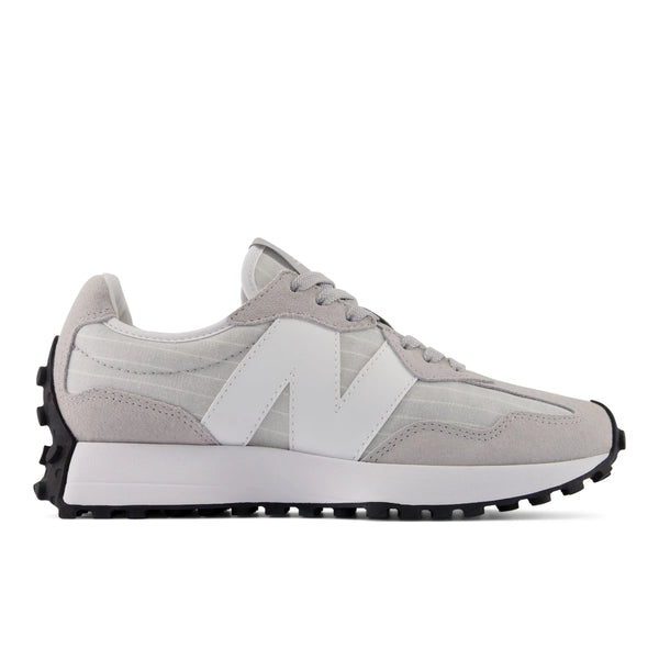 NB 327 ‘Gris Nube de Lluvia con Blanco’