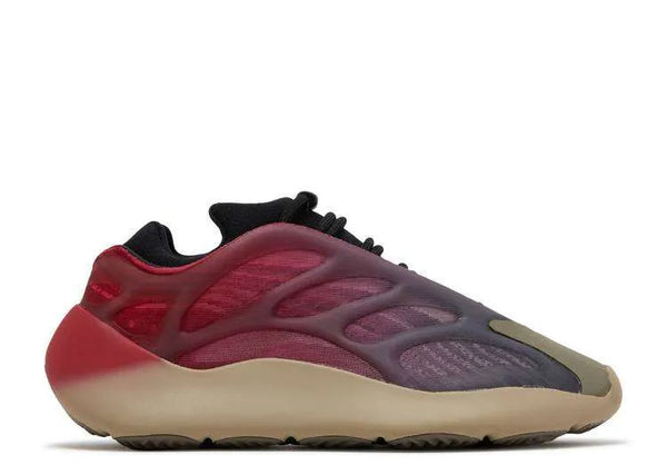 Y 700 V3 ‘FADE CARBON’